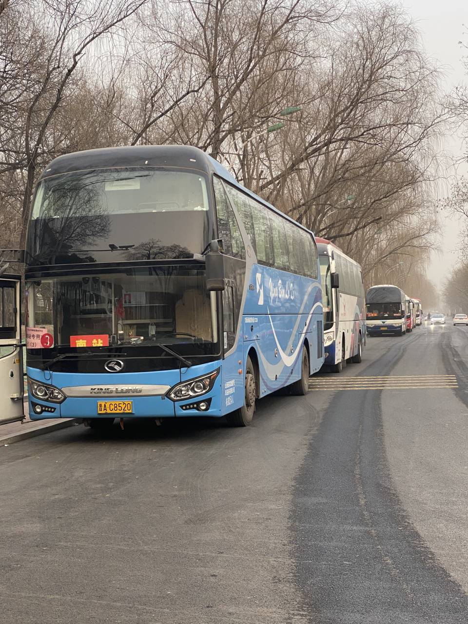 我校为放假离校学生提供集中送站服务